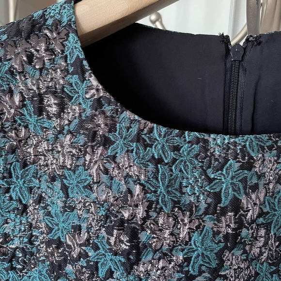 Brocade festive never worn blouse from Club Monaco - Picture 3 of 4